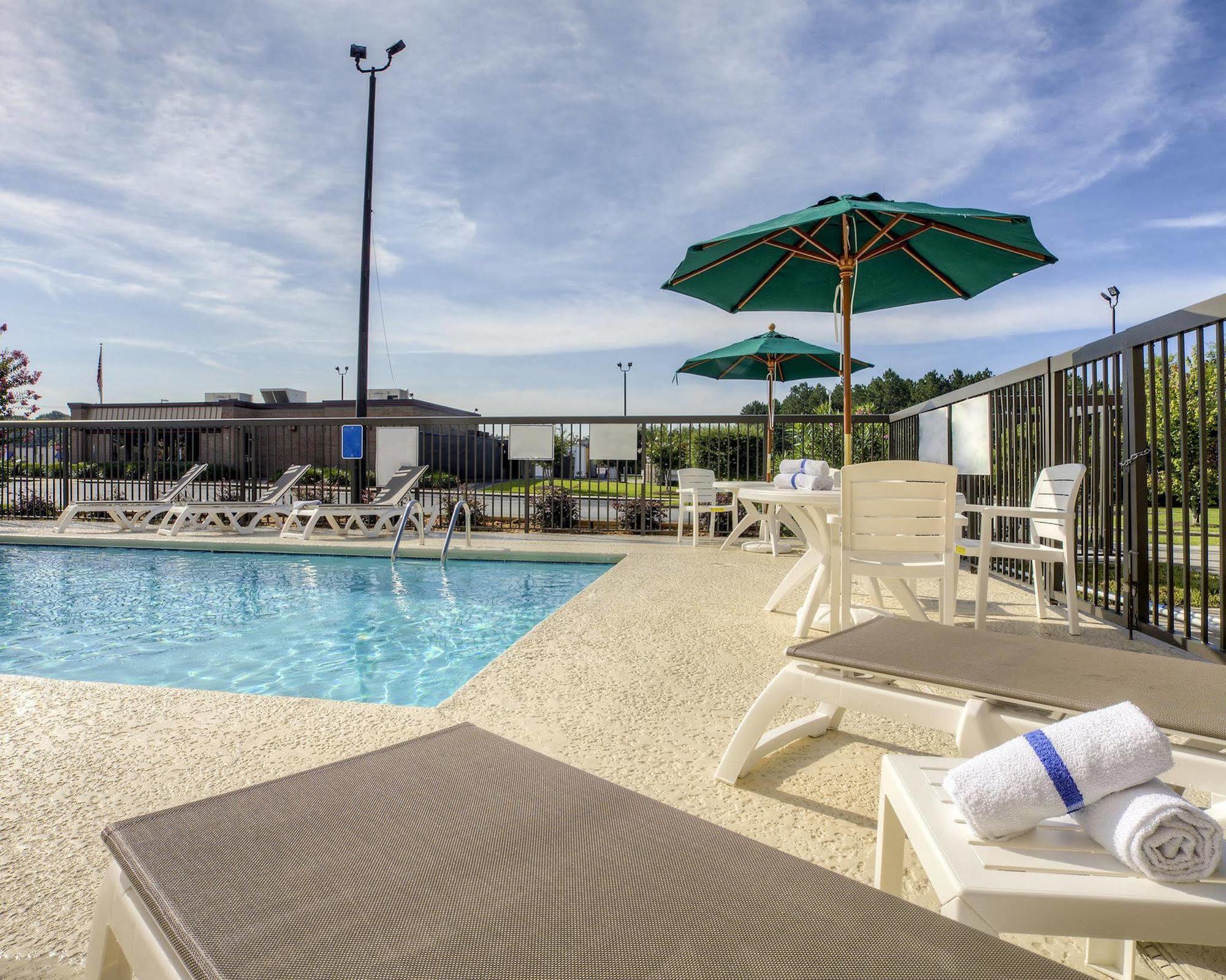 Quality Inn Fitzgerald Luaran gambar
